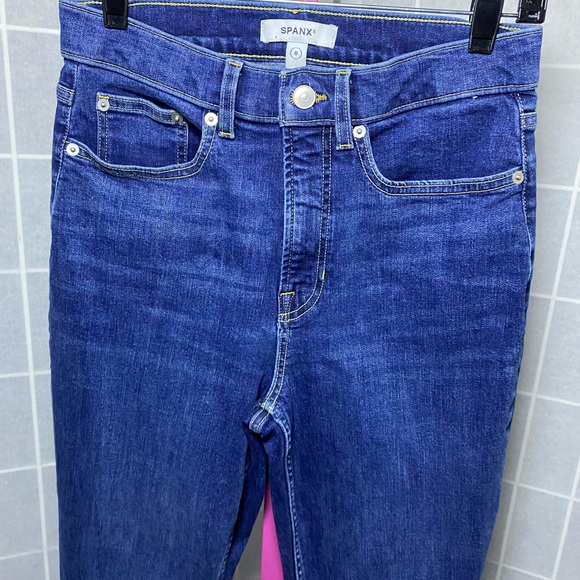 SPANXsculpt ReDefine High Waist
Flare Jeans - Picture 5 of 6